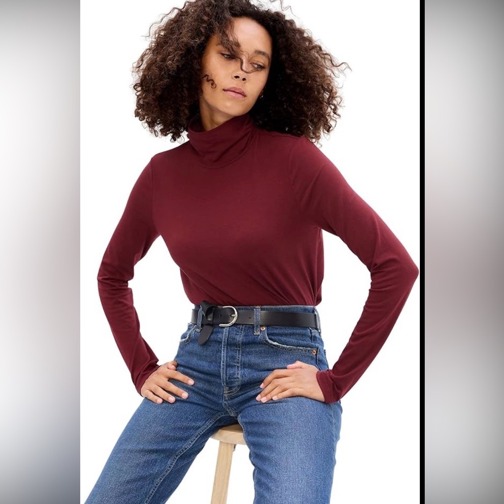 GAP Maroon Long Sleeve Turtleneck